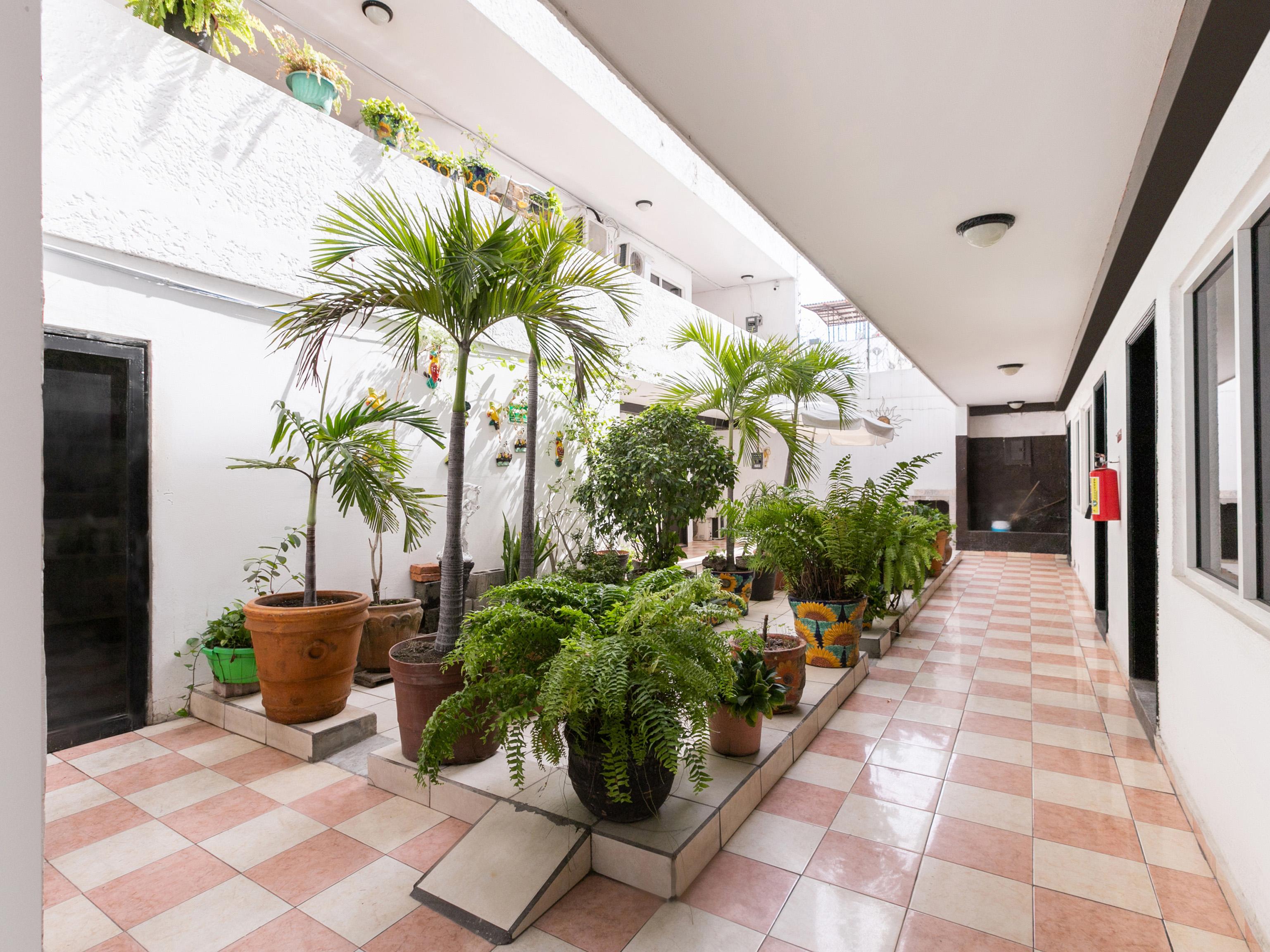 Capital O Zona Dorada Inn, Mazatlan Exterior photo