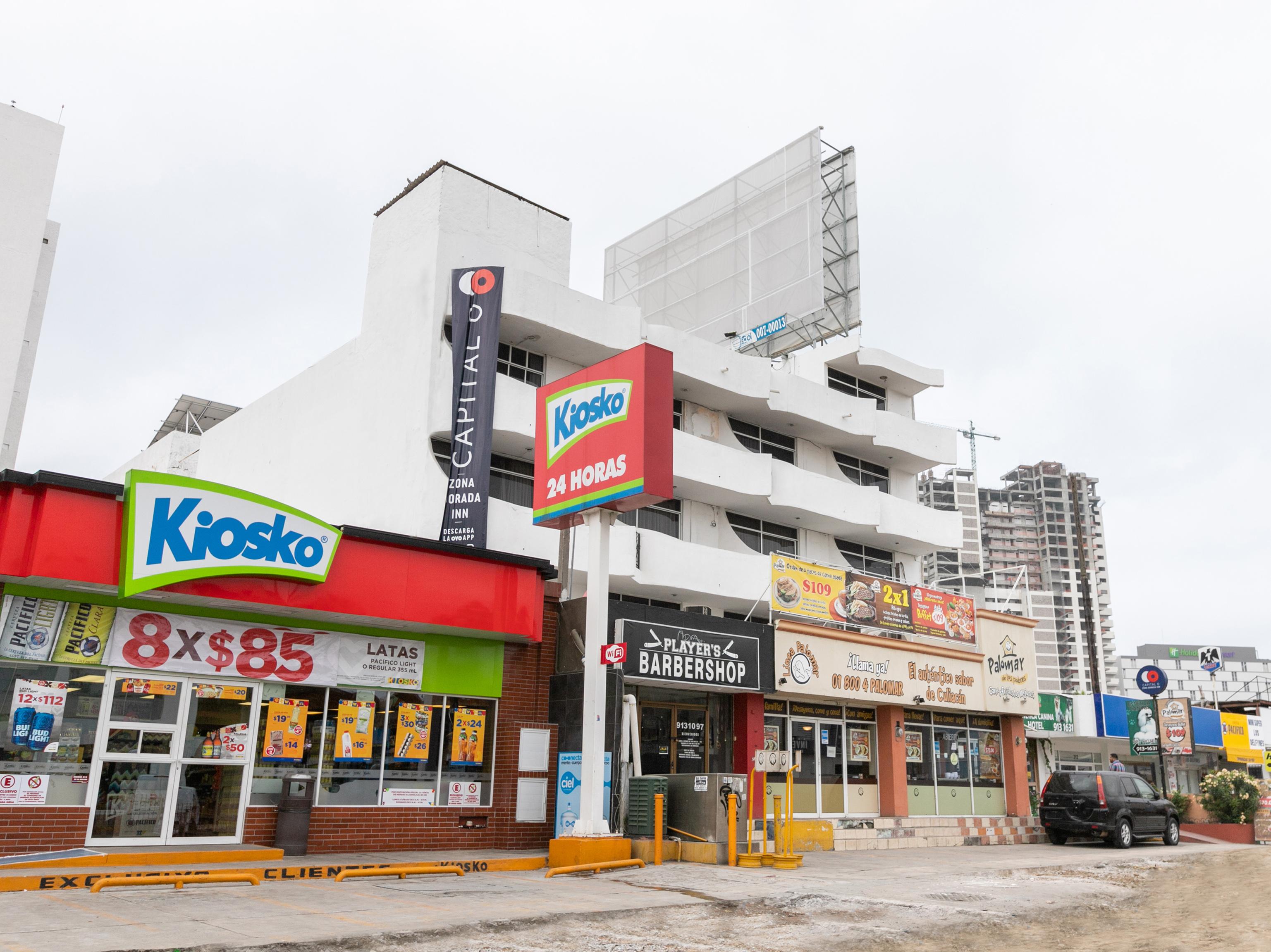 Capital O Zona Dorada Inn, Mazatlan Exterior photo