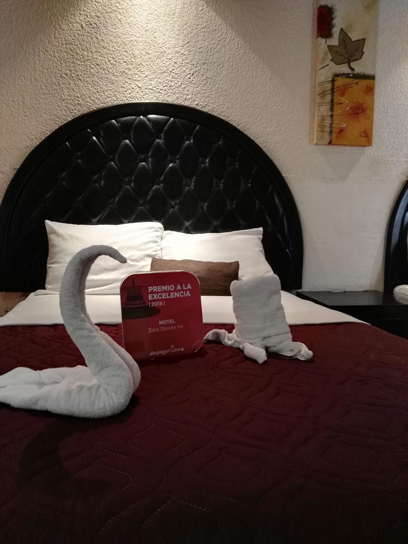 Capital O Zona Dorada Inn, Mazatlan Exterior photo